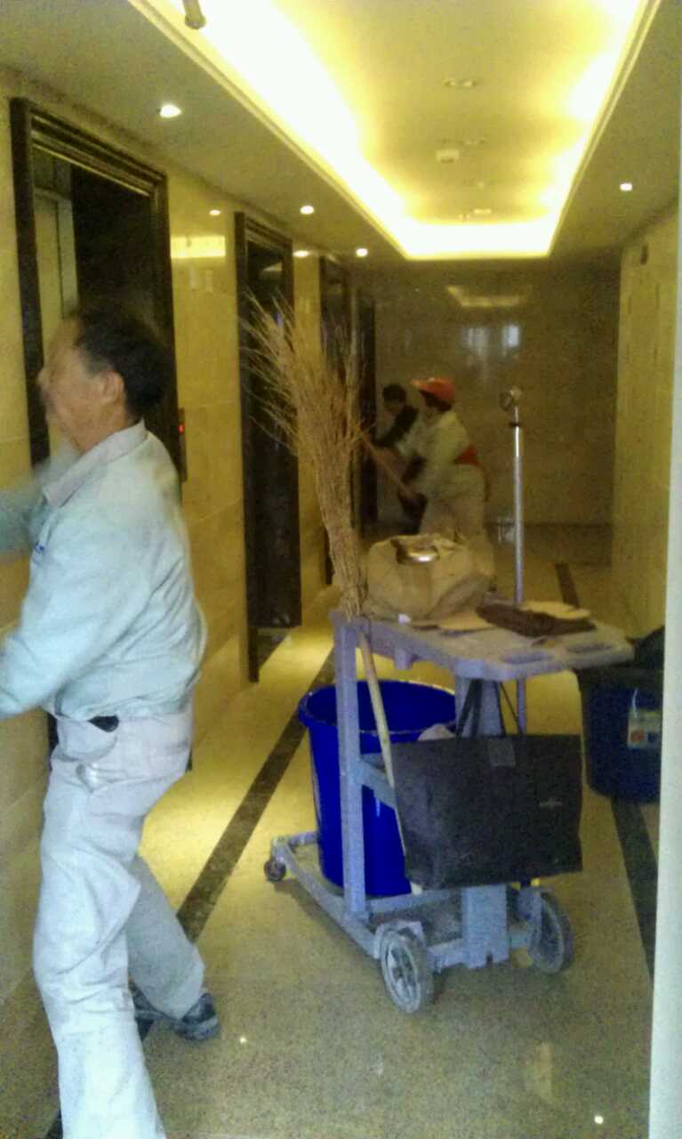 廈門孔雀河保潔公司講解開荒保潔及技巧